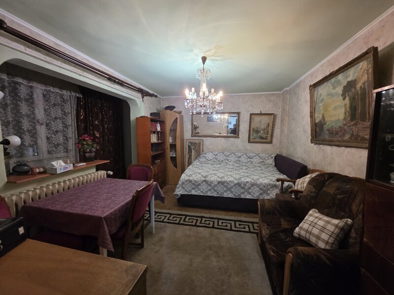 Titan, pe Liviu Rebreanu, 5 minute metrou si parc IOR, bloc 4 etaje