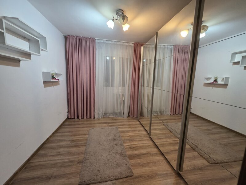 Titan, pe Liviu Rebreanu, 5 minute metrou si parc IOR, bloc 4 etaje